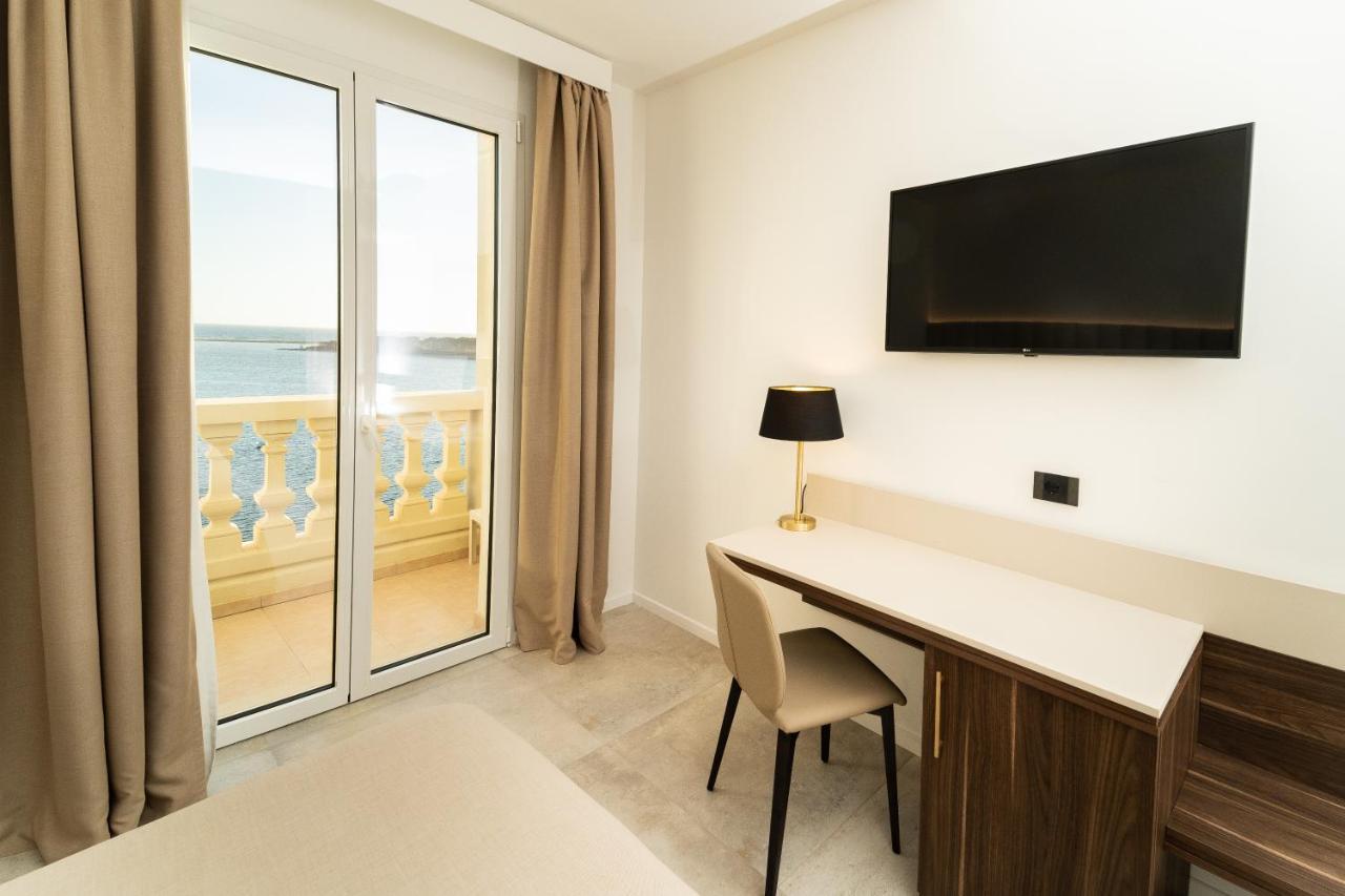 Hotel Falli Porto Cesareo Buitenkant foto