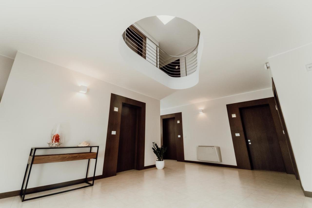 Hotel Falli Porto Cesareo Buitenkant foto