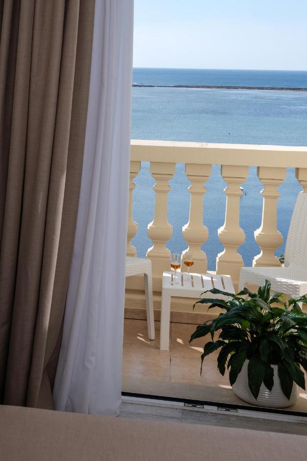 Hotel Falli Porto Cesareo Buitenkant foto