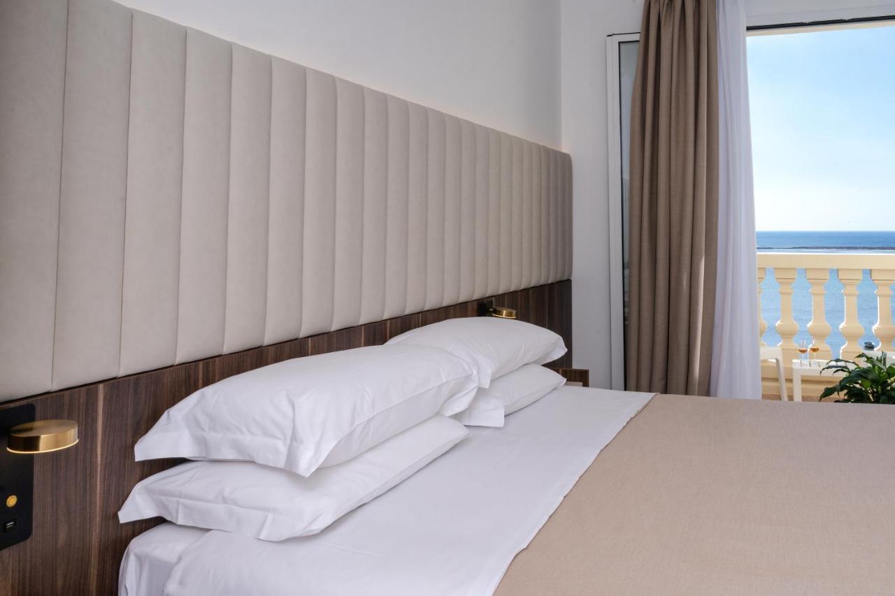 Hotel Falli Porto Cesareo Buitenkant foto